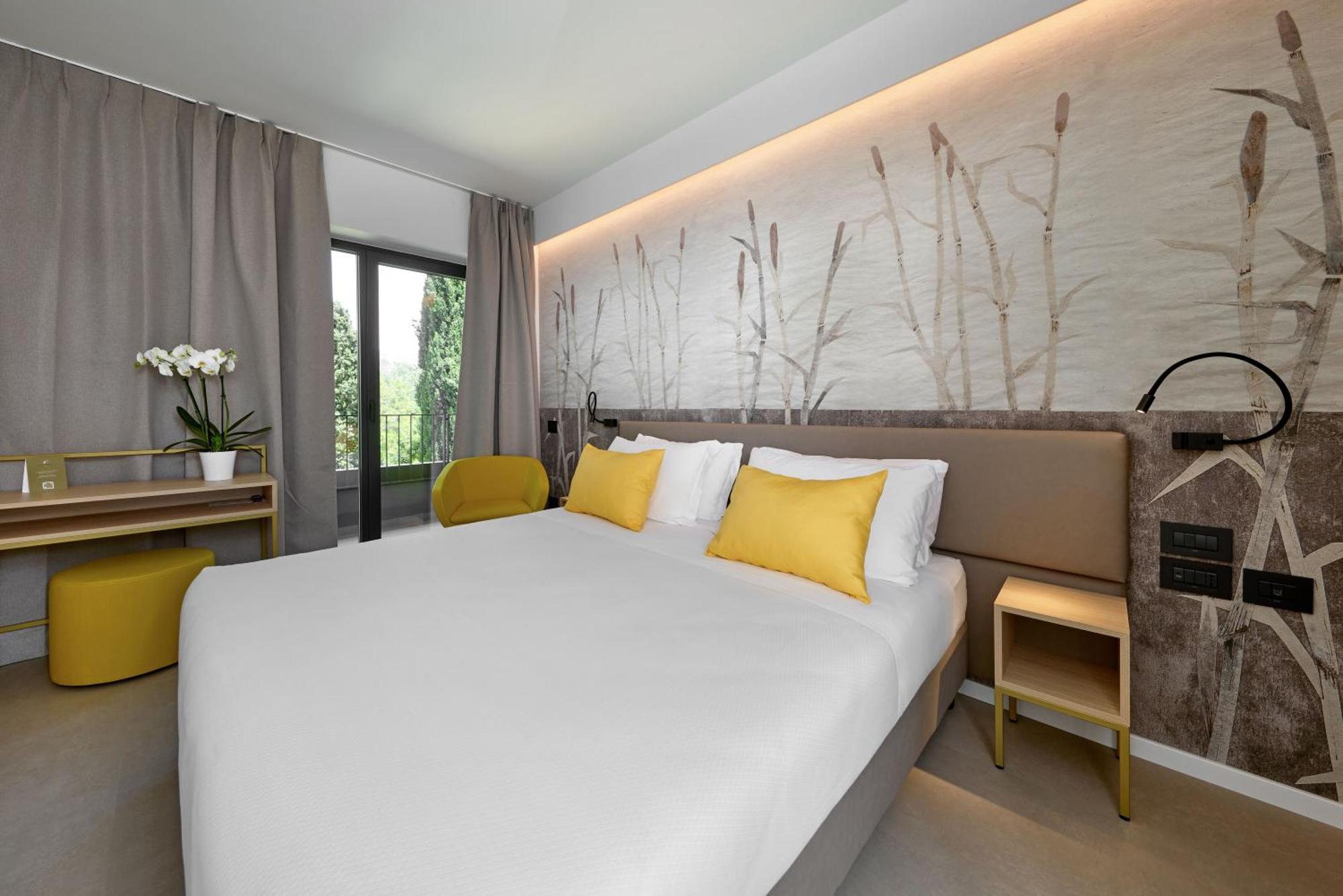 Hotel Royal Village ลีโมเนซุลการ์ดา ภายนอก รูปภาพ